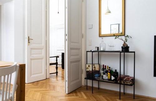 Alservorstadt Apartamento | Altbauschatz am Alsergrund, Nähe Innere Stadt