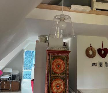 Krakvitz Casa | Alte Kate mit Bau-& Zirkuswagen im Gartenidyll in Putbus OT Kasnevitz