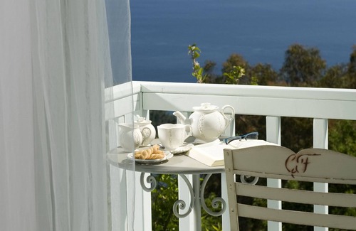 Alonissos Apartamento | Althea Luxury Suites: Point of View Suite