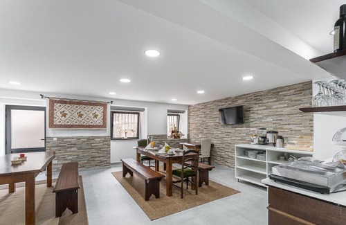 Mangualde Apartamento | ALTIDO Beautiful unit w/ Gym & Communal pool