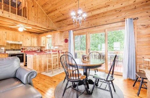 Lynn Cabina | Altitude Adjustment - Cabin with Panoramic Views