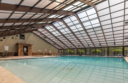 Seven Devils Condominio | ¡Descubre la relajación en Altitude Adjustment an Echota on the Ridge Townhome!
