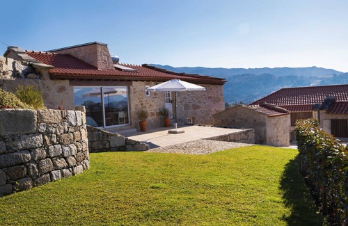 Arcos de Valdevez Villa | Altiva - Casas de Selim