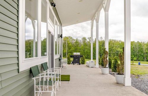 Altmar Chalet De Esquí | Altmar's Premier Luxury Cabin with 3000sf Mini Golf