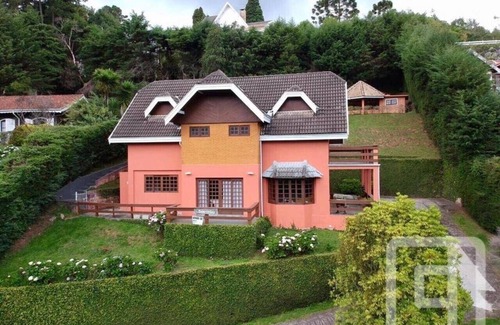 Colinas Capivari Cabaña | Alto do Capivari, Campos do Jordao - 6 habitaciones, casa deliciosa y acogedora