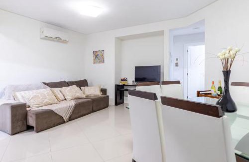 Barra Sul Apartamento | Alto padrão 50m do mar com 3 suítes