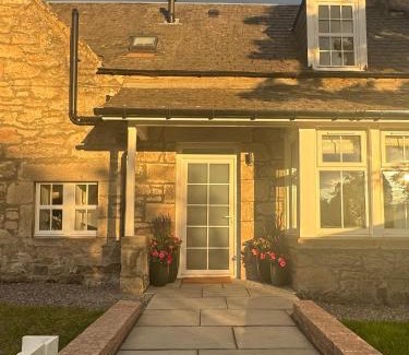 Nairn Casa | Altonhill Cottage - room only