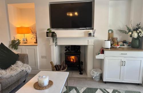 Nairn Casa | Altonhill Cottage - room only