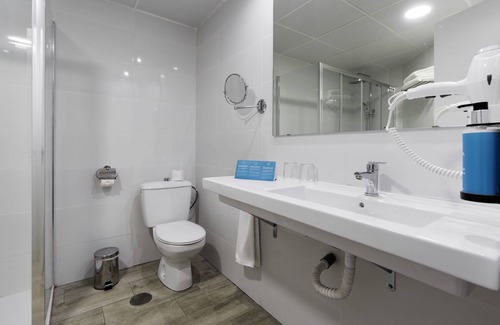Carihuela Hotel | AluaSun Lago Rojo - Adults Recommended