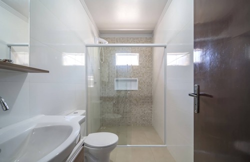 Bombas Casa | Aluguel Casa 2 Quartos para 8 Pessoas - 503A