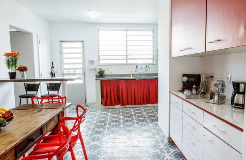 Alto de Pinheiros Apartamento | Aluguel de Suítes Por Temporada