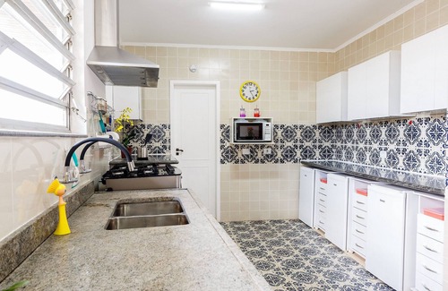 Alto de Pinheiros Apartamento | Aluguel de Suítes Por Temporada