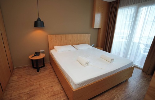 Golem Hotel | Alvin Comfort Hotel