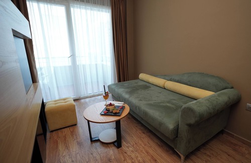 Golem Hotel | Alvin Comfort Hotel