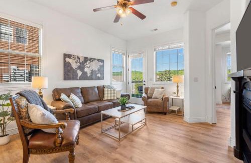 Indian Point Casa | Always 80 and Sunny - Silver Dollar City