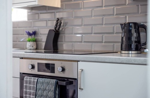 Cradley Apartamento | Always Booked! Large Mood Lit Flat SmartTv Parking