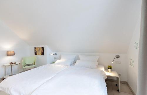 Zingst Apartamento | Am Horizont No 2 für 2-4 Pers, 2 Schlafz, Babybett, Südbalkon, kostenloser Parkplatz 400 Meter zum Strand