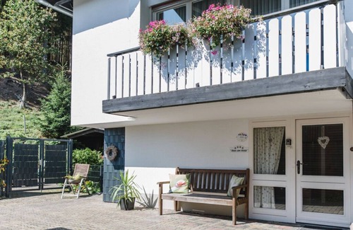 Eslohe Casa | Junto al bosque Retiro moderno