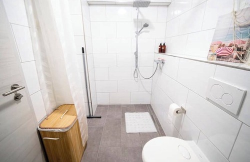 Kuestelberg Apartamento | AM WALDRAND - Winterberg - Top Lage, Queensizebett