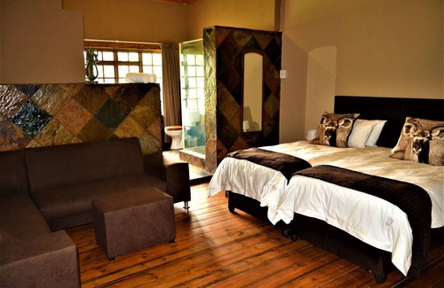 Colenso Cabina | Amaka Private Game Reserve and Safaris