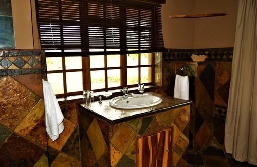 Colenso Cabina | Amaka Private Game Reserve and Safaris