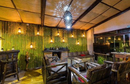 Kinigi Cabina | Amakoro Songa Lodge