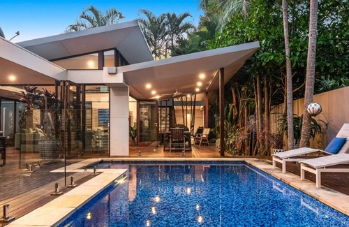 Broken Head Villa | Amalfi Villa Byron Bay - Broken Head Private Beach Access
