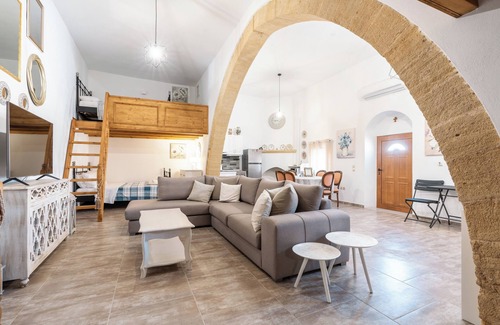 Paradisi Casa | Amalia's Traditional Home In Paradisi