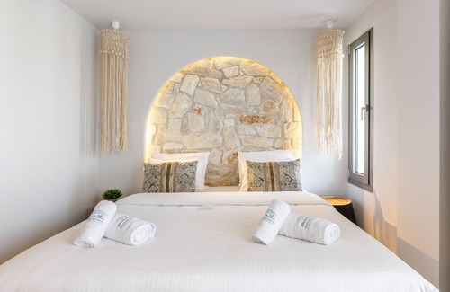 Polichrono Casa | Amalthia Luxury Suites
