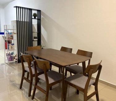 Bandar Sri Sendayan Casa | Aman Homestay Sendayan
