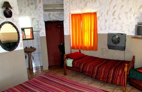 Thorny Bush Game Reserve Cabina | Amanzimlotzi Riverside Bush Camp