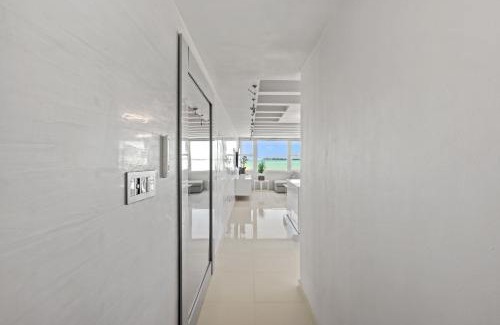Isla Verde Apartamento | Amapola SeaSide Beach Front Apartment