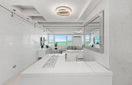 Isla Verde Apartamento | Amapola SeaSide Beach Front Apartment
