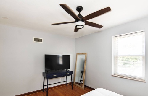 St. Louis Hills Apartamento | Amazing 1 Bedroom Apartment with Street Parking