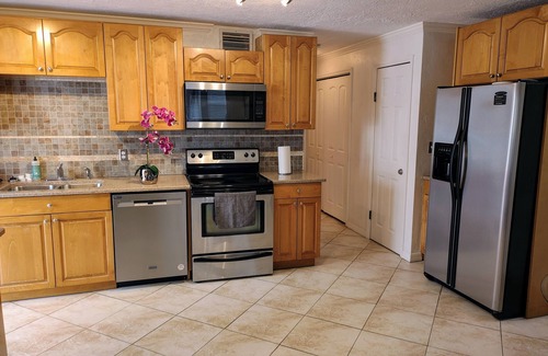 Capri Isle Condominio | Amazing 1B/1B Waterview, main level Apt. AS3