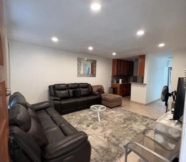 Del Rey Apartamento | Amazing 1bd apartment with big office