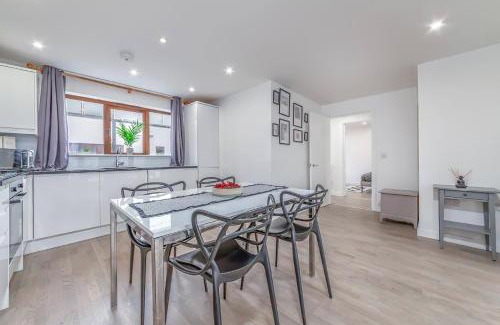 Bishop's Apartamento | Amazing 2 Bed Bath Flat with London Eye View LM7