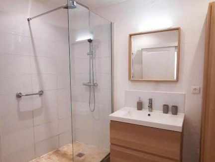 Antibes Old Town Apartamento | Amazing 2 bedroom apartment in the pedestrian area of old Antibes !