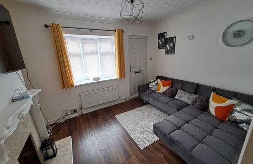 Gravesend Casa | Amazing 2 bedroom house for your holiday home. A home away from home.
