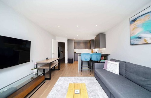 New Malden Apartamento | Amazing 2BR Flat With Garden