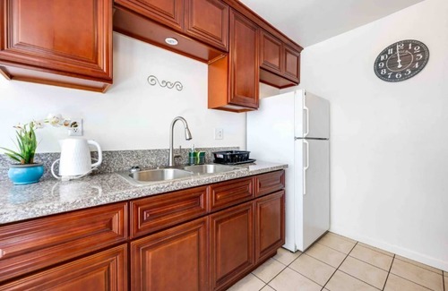 Riverside Apartamento | Amazing 3 BD Condo Near UC Riverside - Shared Pool