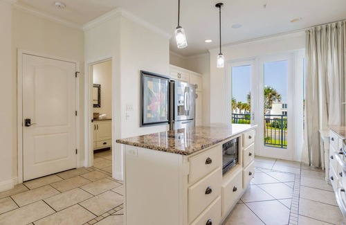 White Sands Casa | Amazing 3 Bed, 3.5 Bath, Gulf Front townhome at White Sands #425!