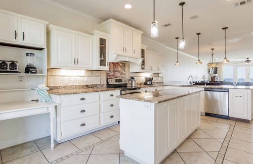 White Sands Casa | Amazing 3 Bed, 3.5 Bath, Gulf Front townhome at White Sands #425!