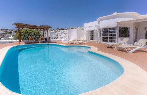 Tias Casa | Amazing 3 Bedroom Ocean View with Pool
