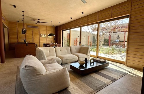 San José del Cabo Complejo | Amazing, 3br contemporary Acre Resort Hacienda with private pool and hot tub.