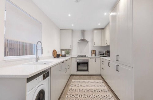 Hemel Hempstead Casa | Amazing 3BR Home – 15 Min to Harry Potter Studios 25 Min to Luton Airport