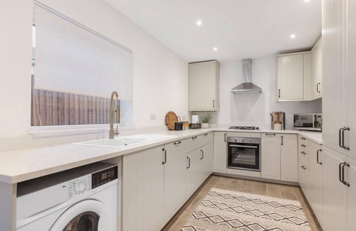 Hemel Hempstead Casa | Amazing 3BR Home – 15 Min to Harry Potter Studios 25 Min to Luton Airport