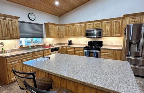 Soldotna Casa | Amazing 4-bedroom cozy single story house with attached garage in Soldotna.