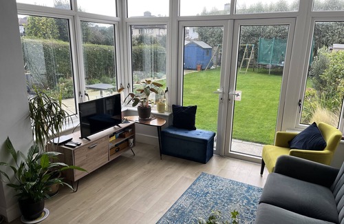 Booterstown Casa | Amazing 5 bed family home close to city centre