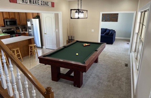 Sloans Valley Casa | Amazing 5BR House with Lake & Mountain Views in Gated Resort